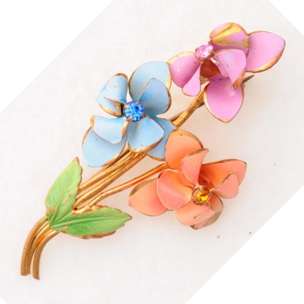 Gold Plated flower brooch with painted flowers & rhinestones Vintage